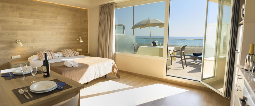 Apartamentos Voramar 카스테데펠스 외부 사진