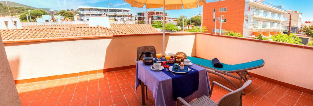 Apartamentos Voramar 카스테데펠스 외부 사진